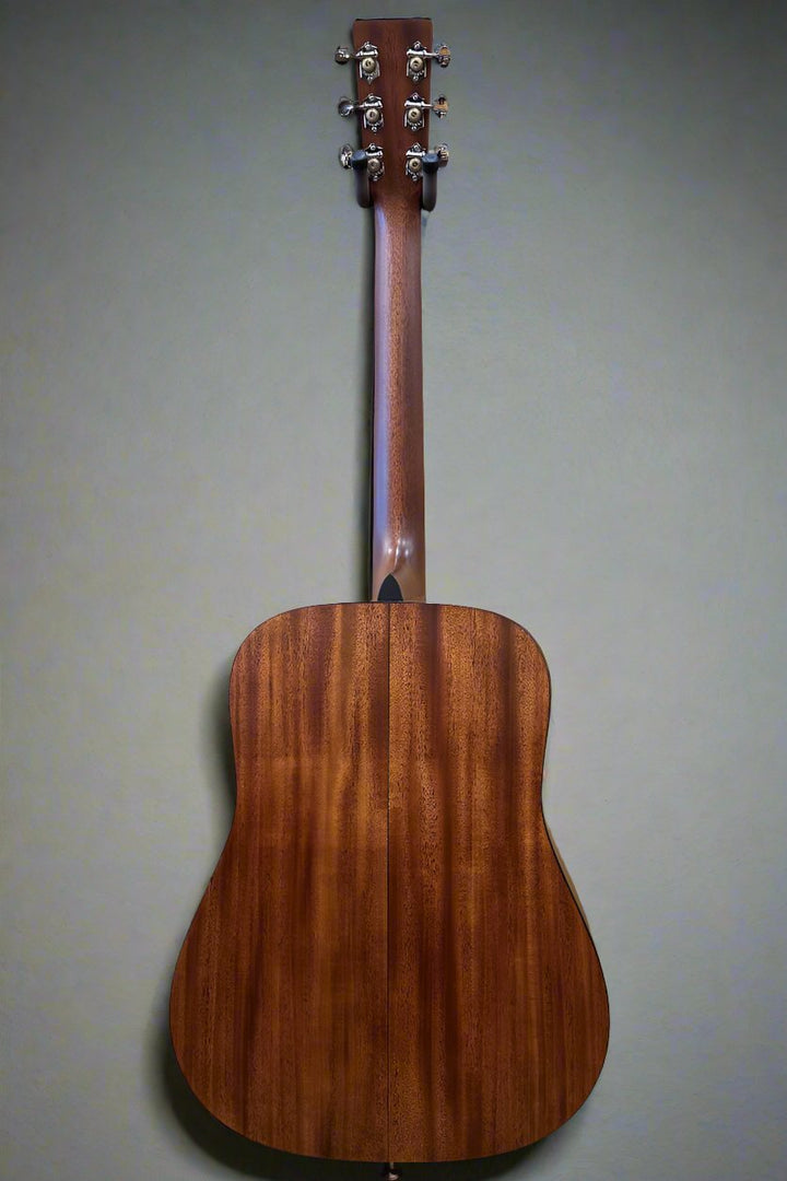 D-18 - Satin Natural