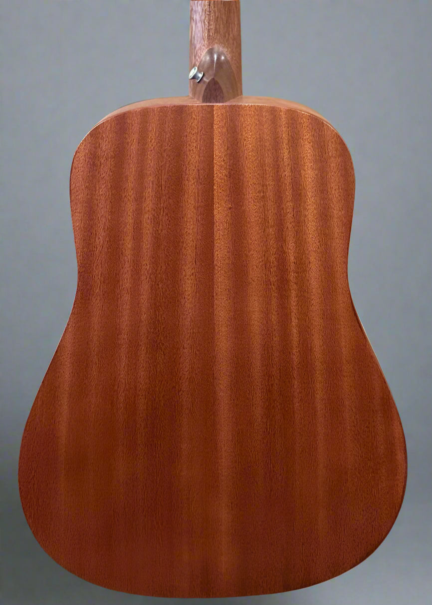 DJr-10E – Sitka Spruce