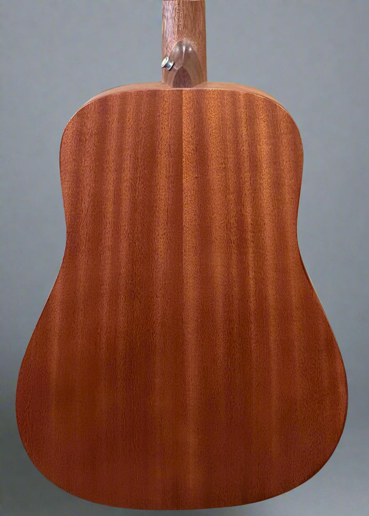 DJr-10E – Sitka Spruce