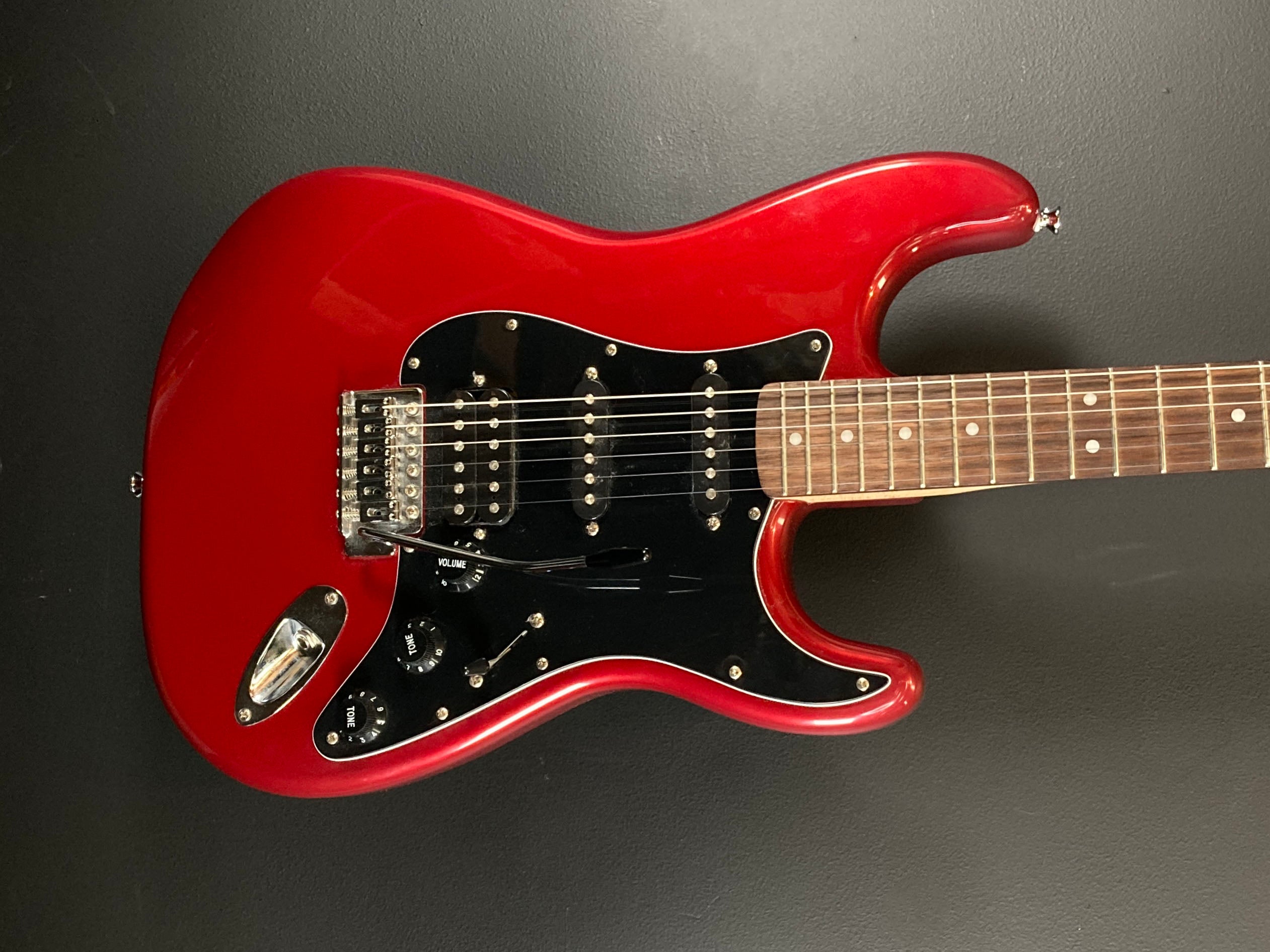Used Affinity Series Strat HSS '20 – Dave's Guitar Shop