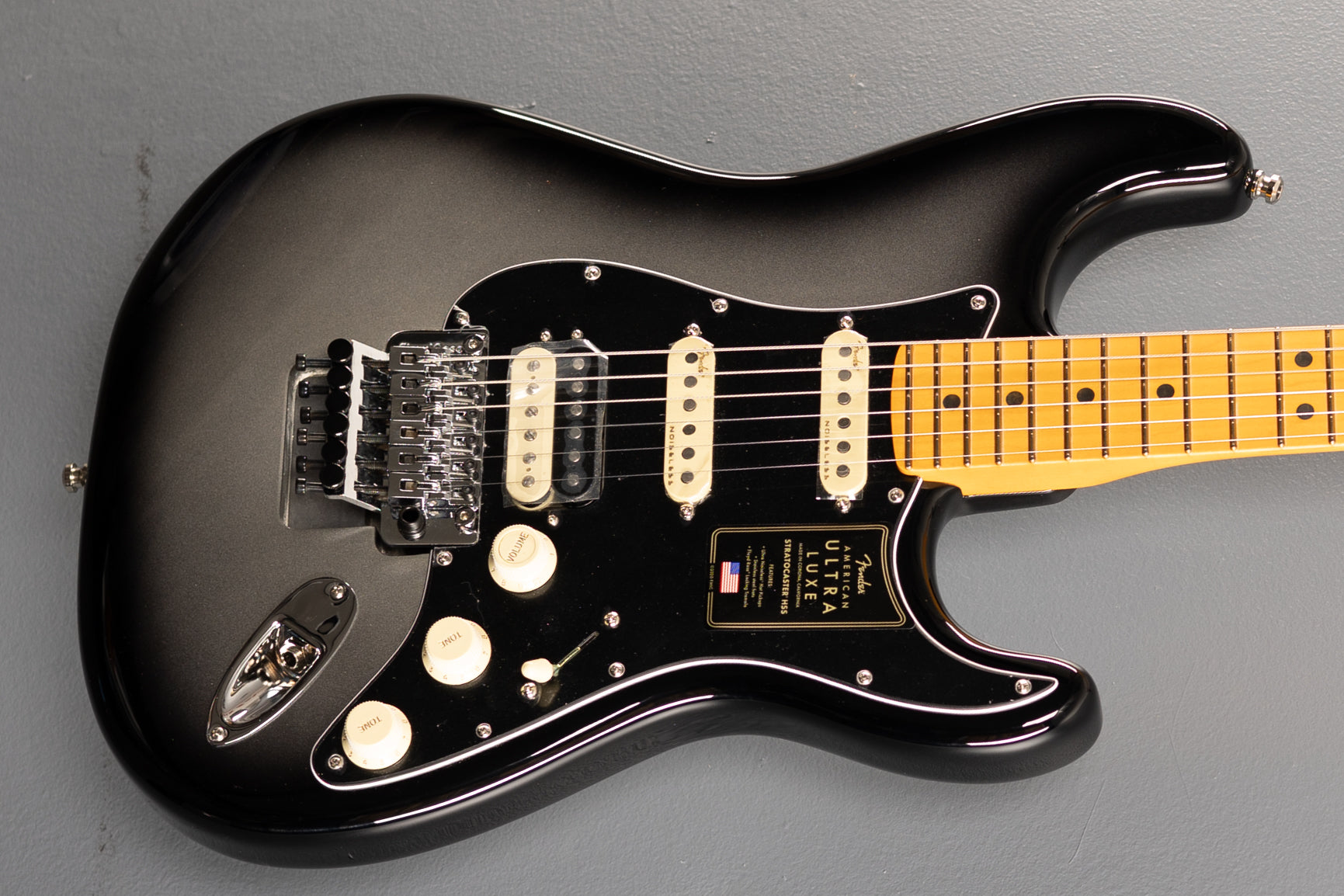 American Ultra Luxe Stratocaster Floyd Rose HSS Silverburst