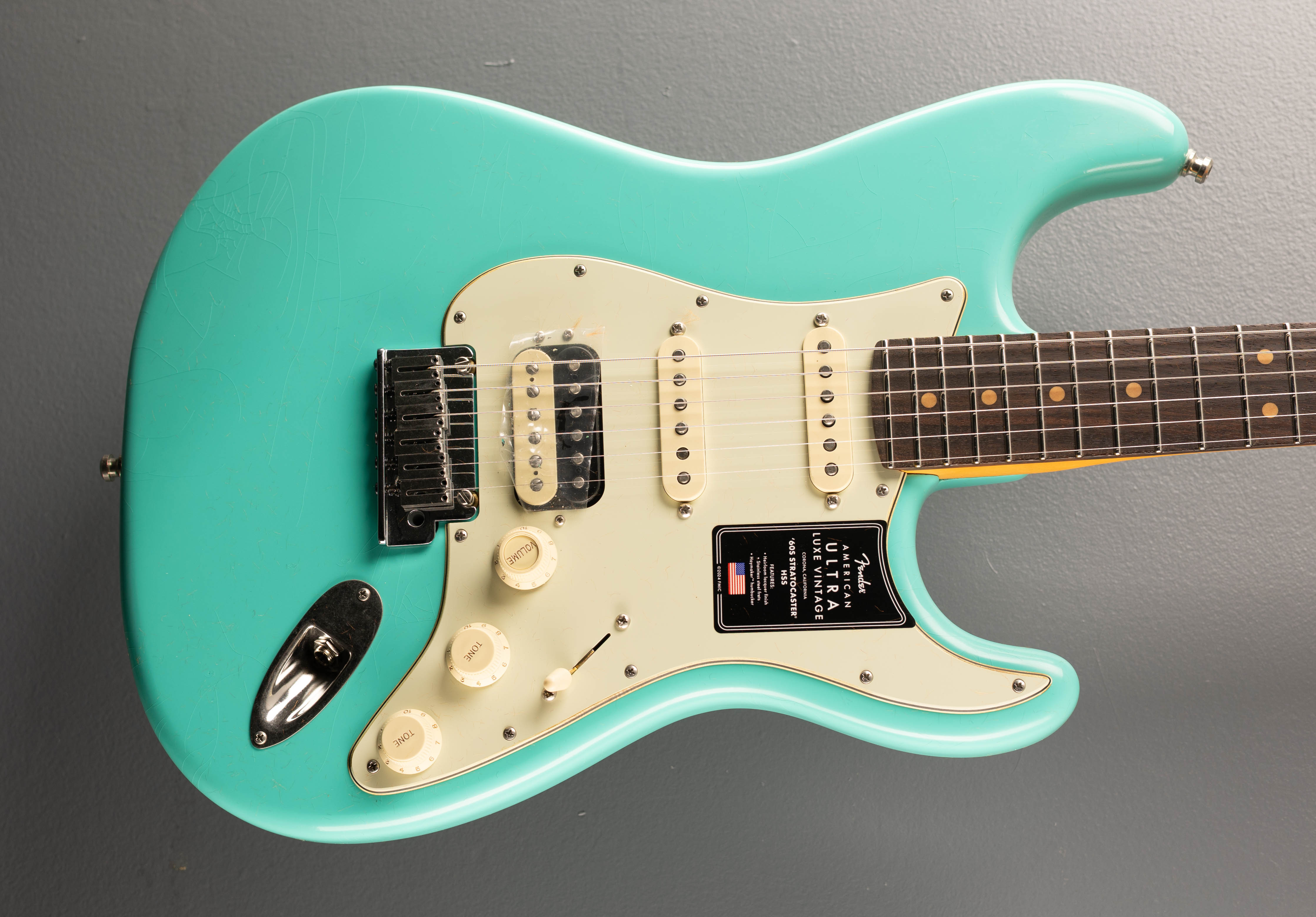 American Ultra Luxe Vintage '60s Stratocaster HSS - Sea Foam Green