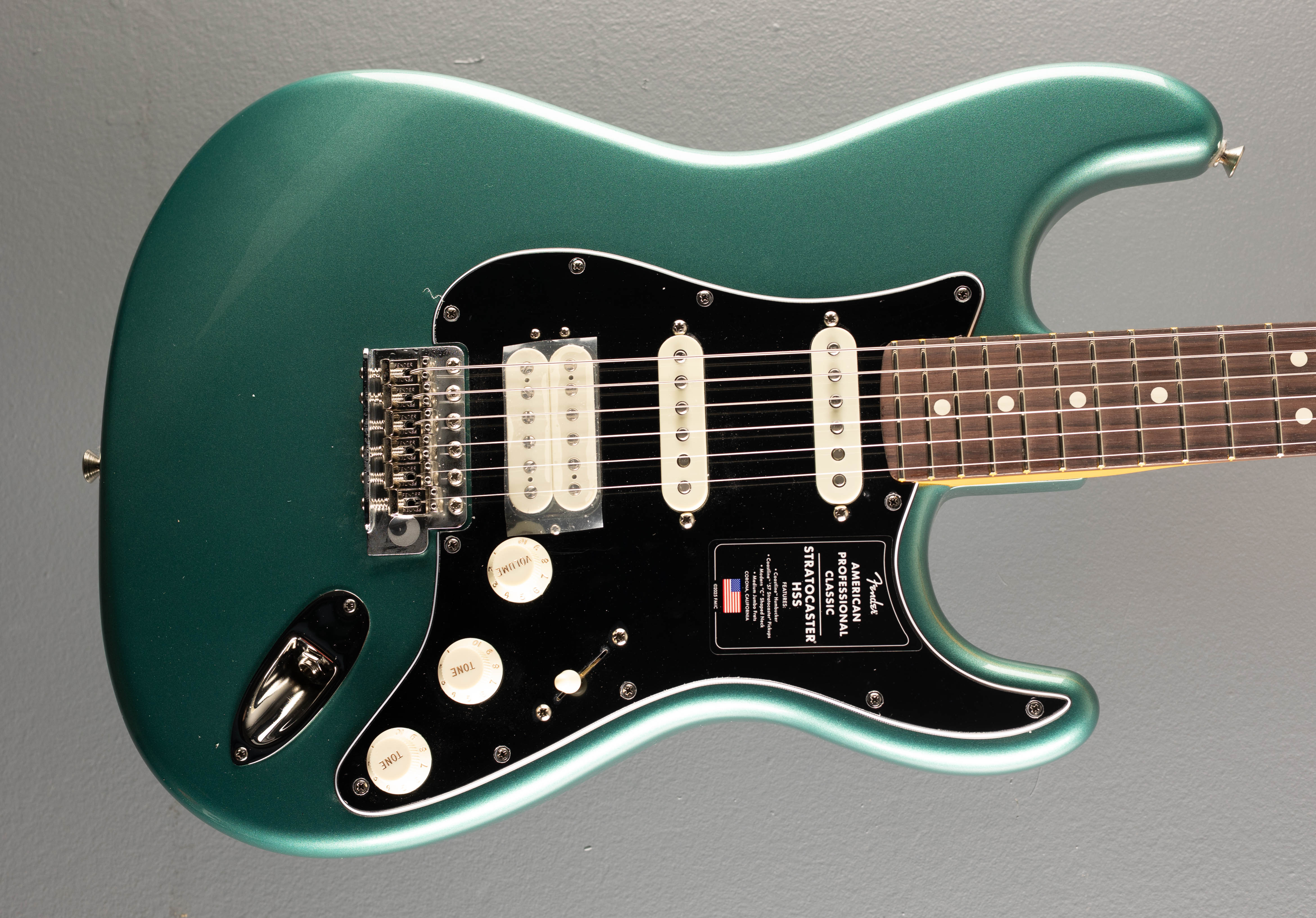 American Professional Classic Stratocaster HSS - Faded Sherwood