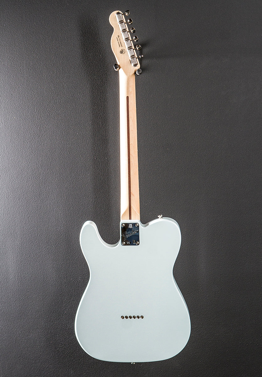American Performer Telecaster – Satin Sonic Blue w/Rosewood