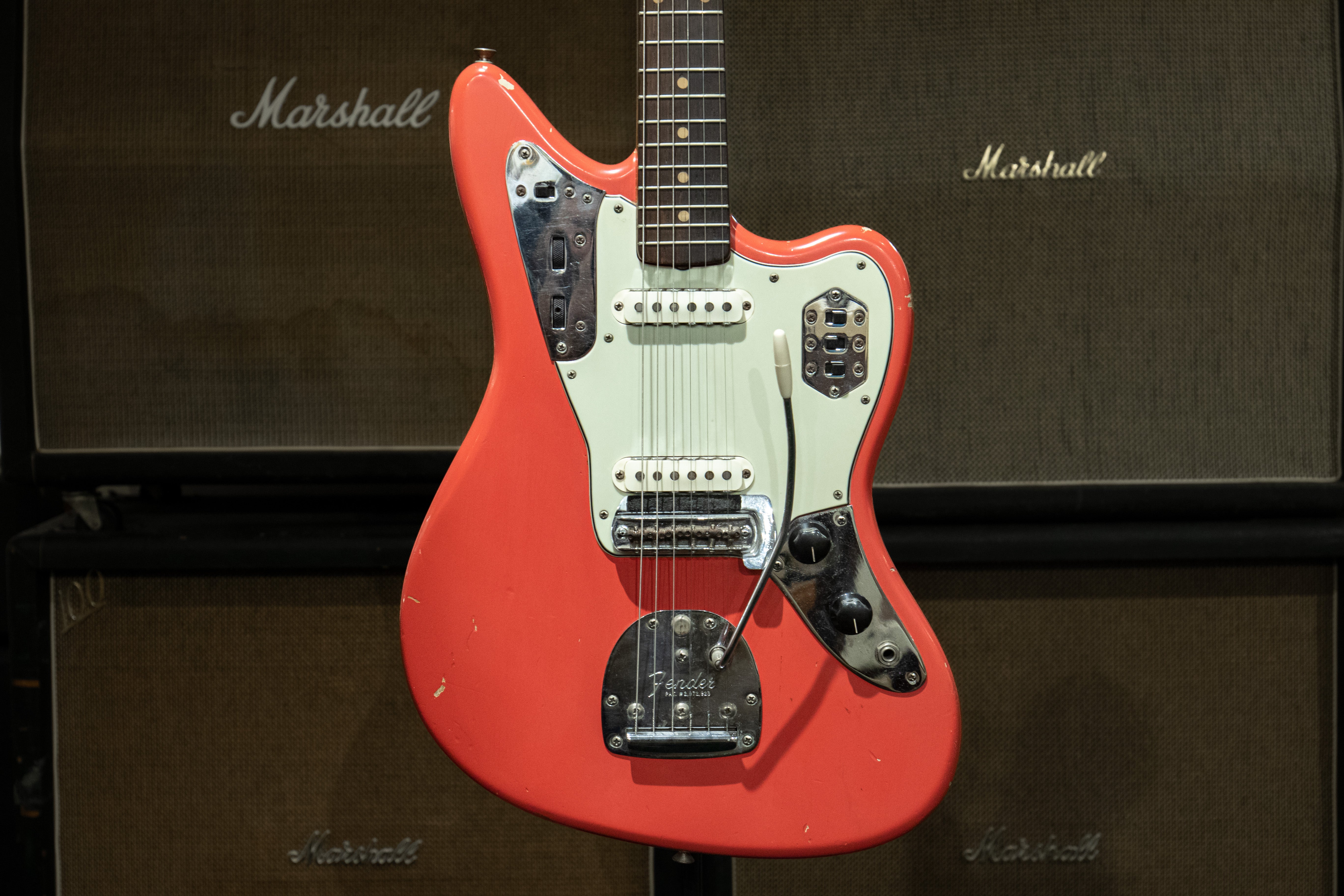 Fender jaguar フィエスタレッド 1962 Fender Jaguar - Fiesta Red – Dave's Guitar Shop