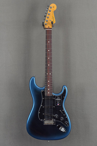 American Professional II Stratocaster – Dark Night w/Rosewood