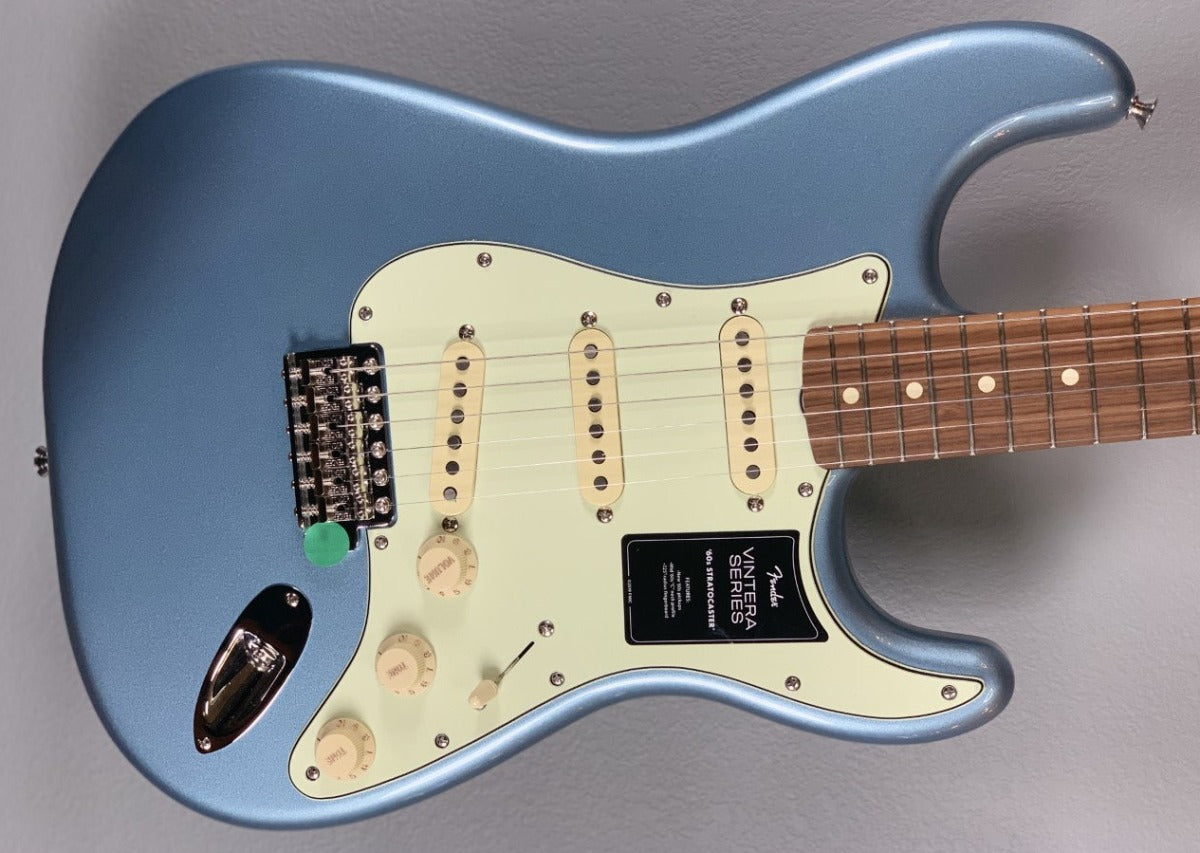 VINTERA® '60S STRATOCASTER®-Ice Blue Metallic