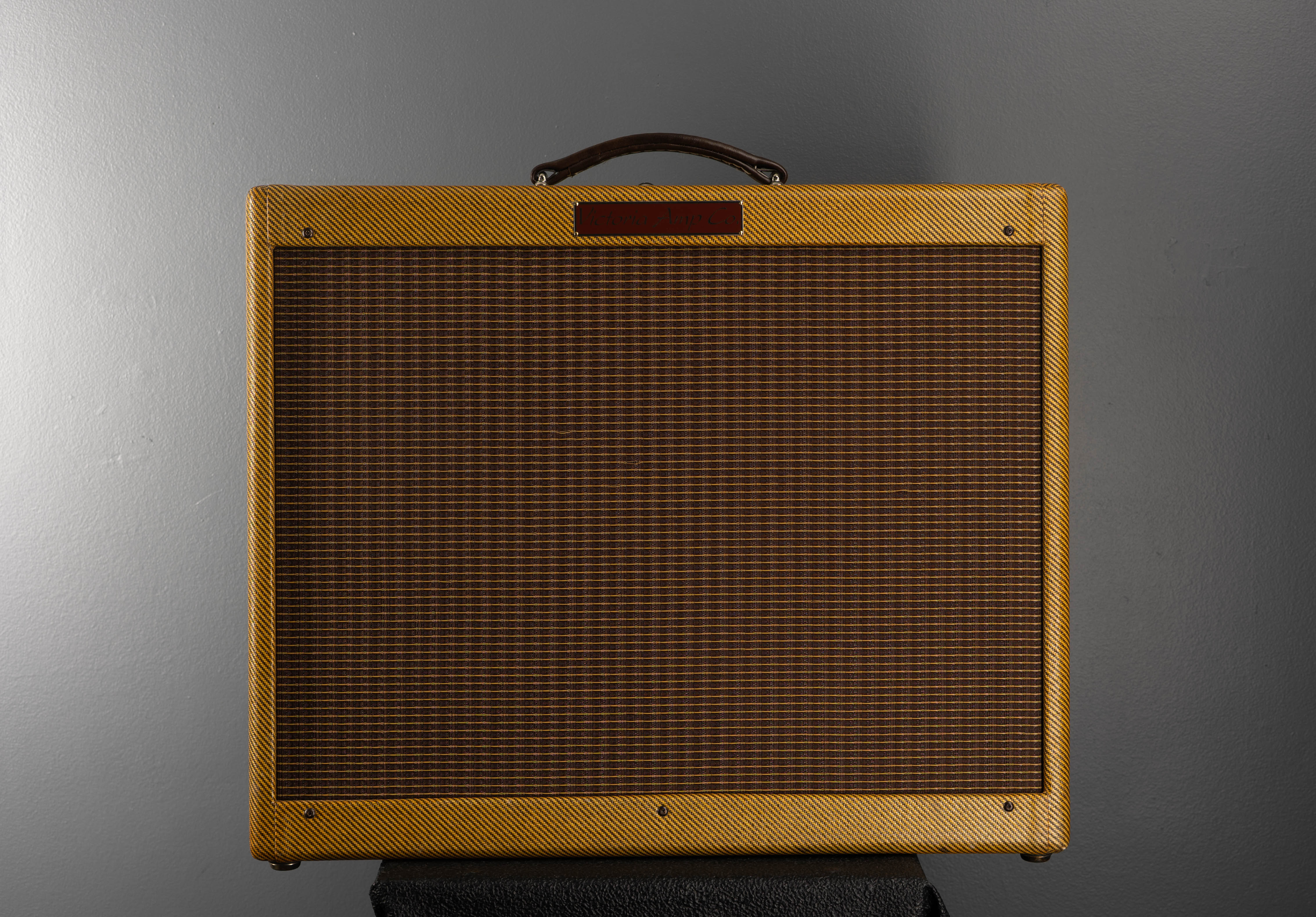 Victoria – Dave's Guitar Shop
