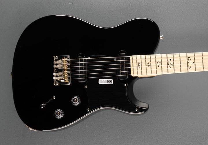 NF53 - Black