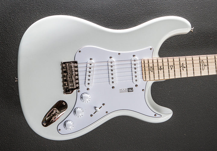 John Mayer Silver Sky - Frost w/Maple