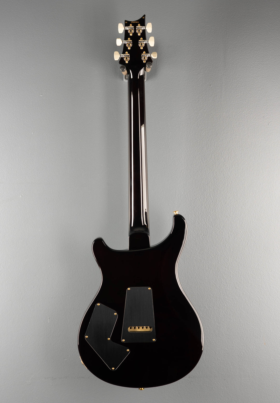 Modern Eagle V 10 Top - Black Gold Wraparound Burst