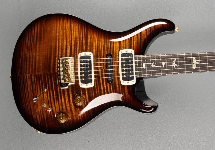 Modern Eagle V 10 Top - Black Gold Wraparound Burst