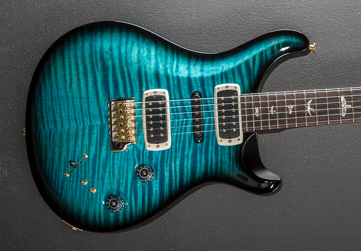 Modern Eagle V 10 Top - Carroll Blue Wraparound Smokeburst