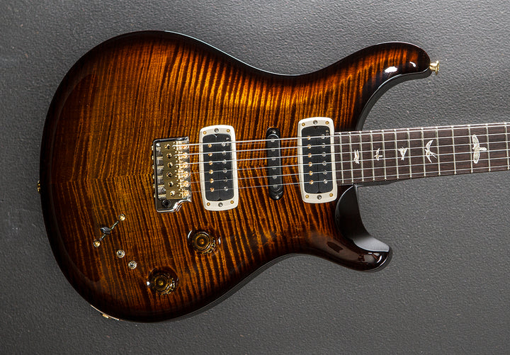 Modern Eagle V 10 Top - Black Gold Wraparound Burst