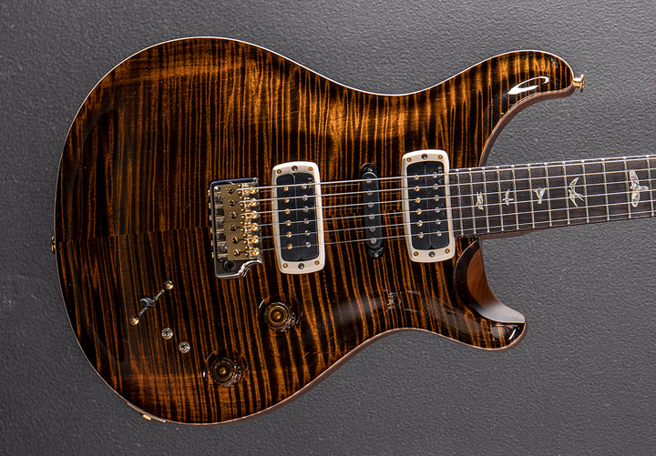 Modern Eagle V 10 Top &