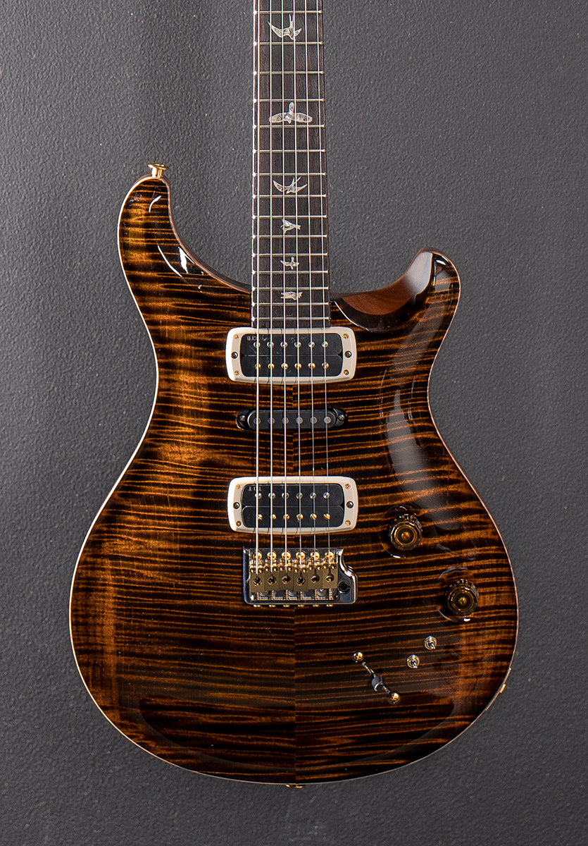Modern Eagle V 10 Top &