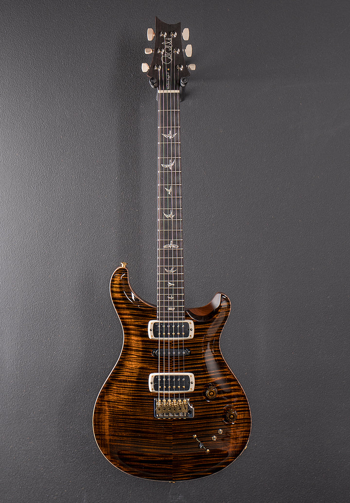 Modern Eagle V 10 Top &