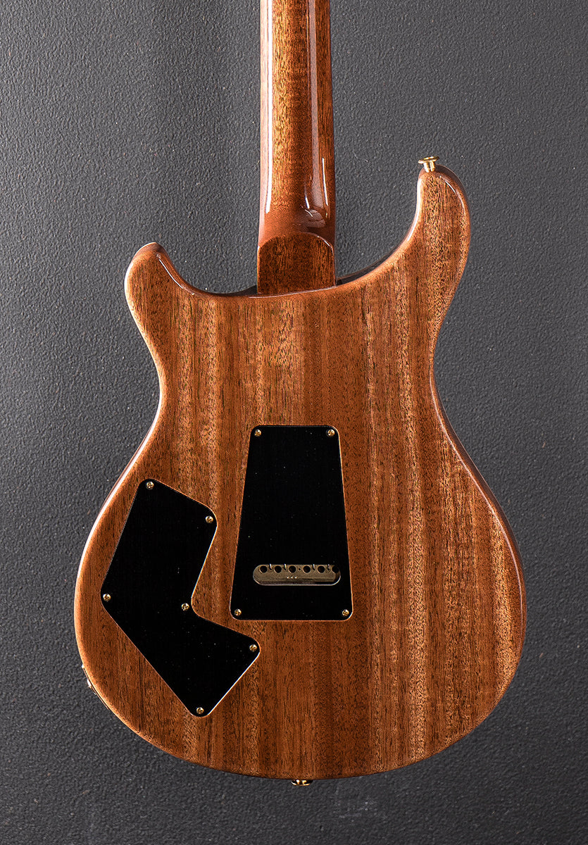 Modern Eagle V 10 Top &