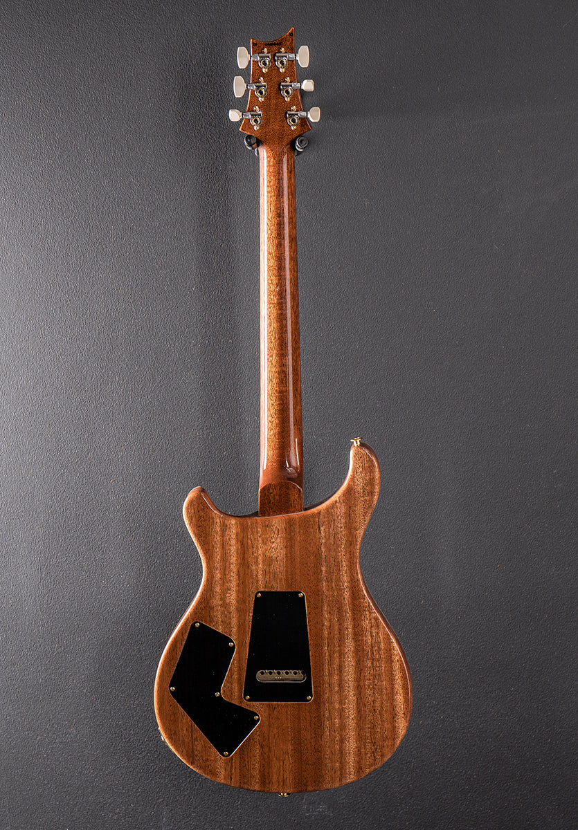 Modern Eagle V 10 Top &