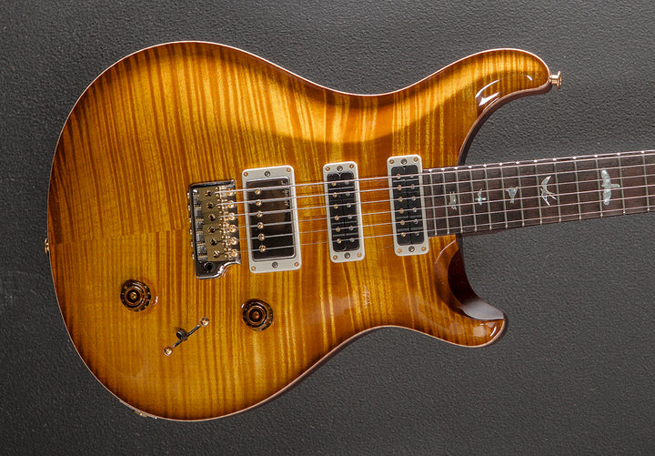 Studio Wood Library Limited – McCarty Sunburst w/Brazilian