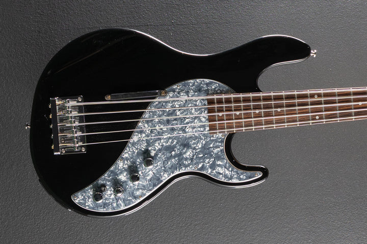 Variax Bass 705 5-String, Recent