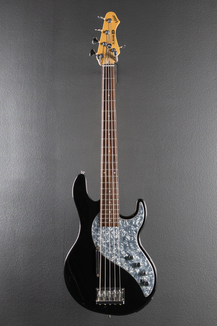 Variax Bass 705 5-String, Recent