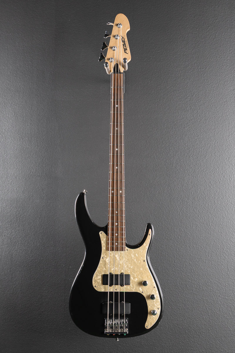 Axcelerator 4-String Active Bass &