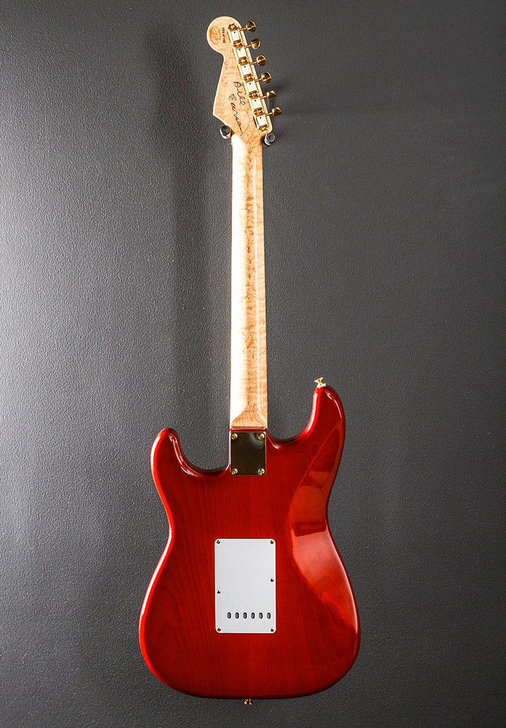 Used signed by and previously owned by Bill Carson Limited Edition Custom '62 Strat '92