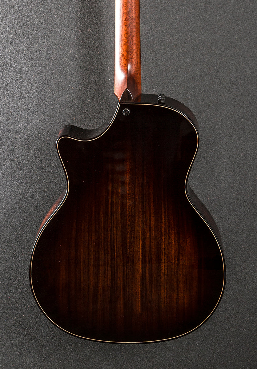 Builder's Edition 814CE
