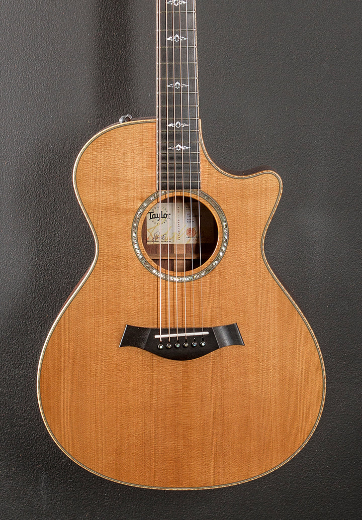 USED 812CE &