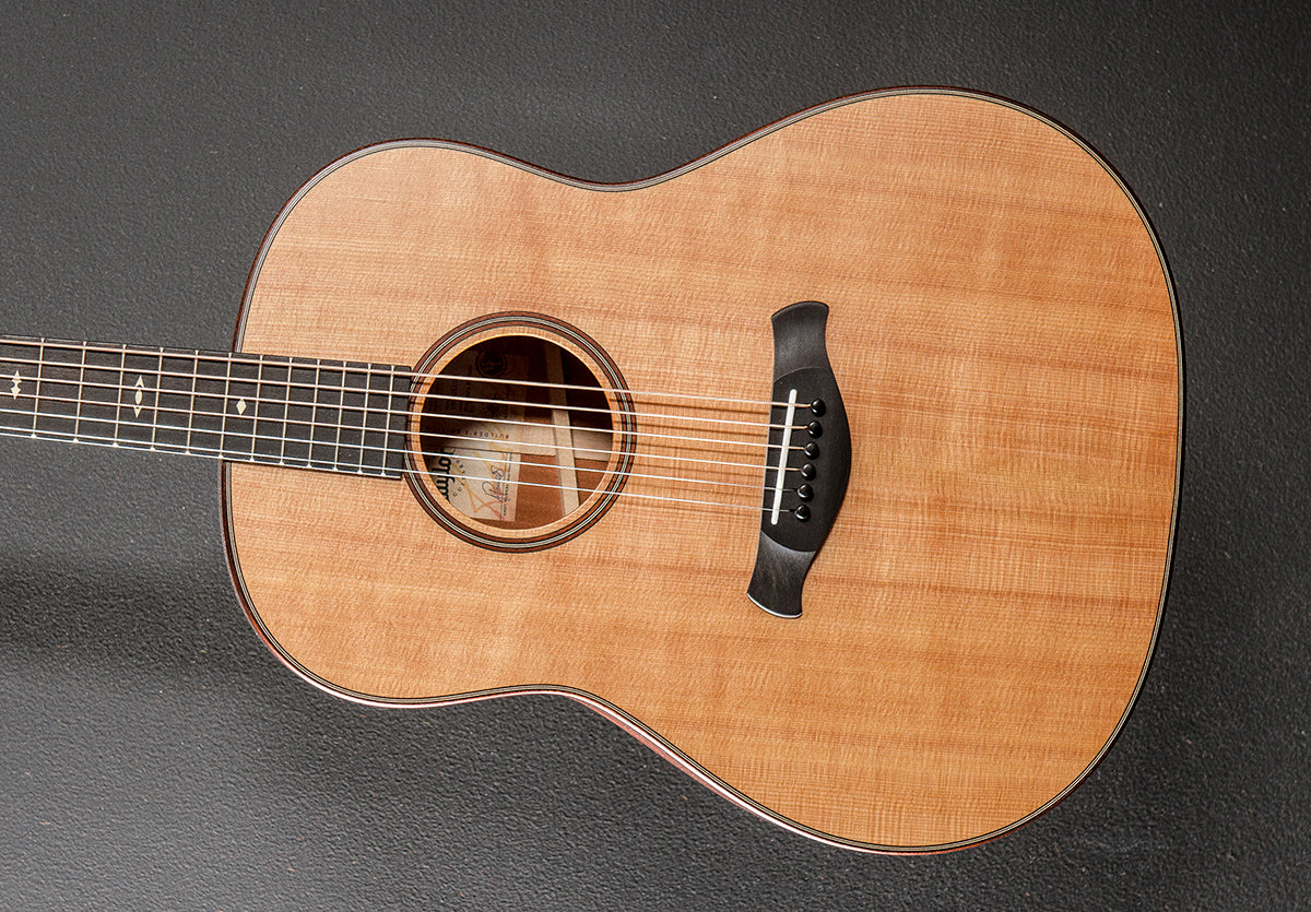 Taylor Lefty guitars – Dave's Guitar Shop
