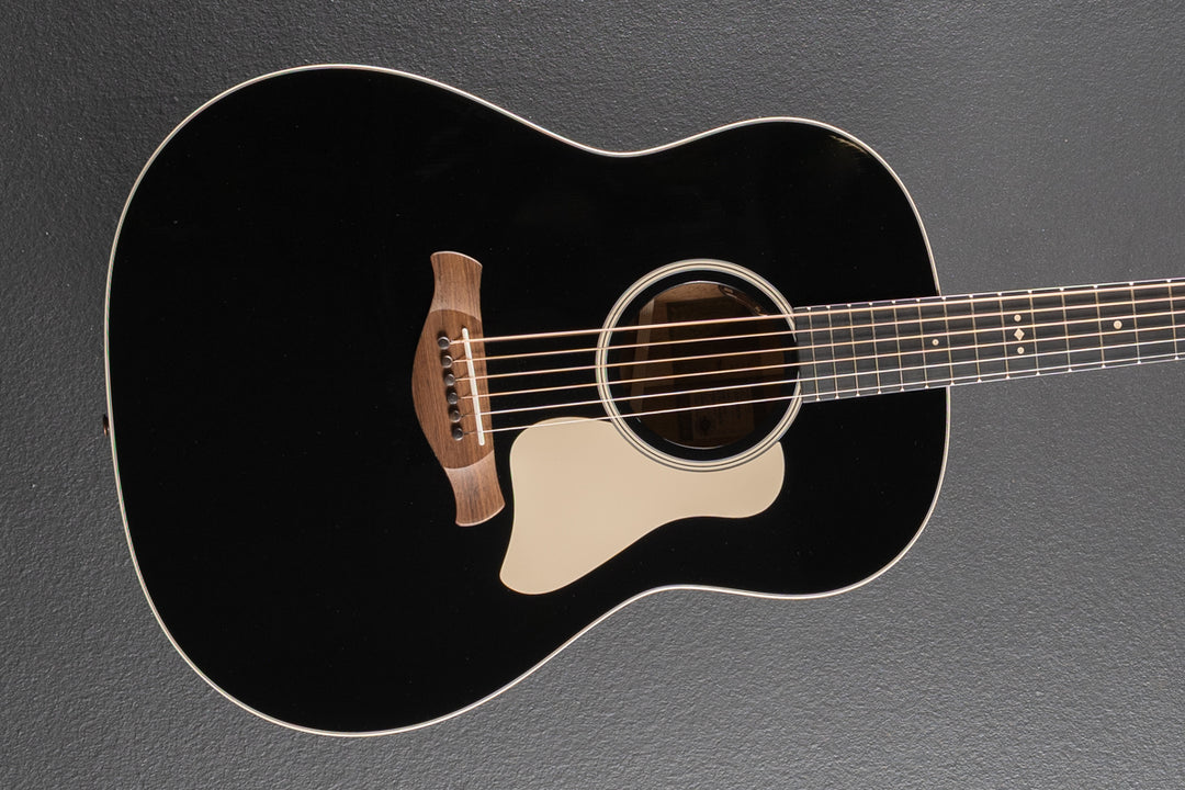 Used Gold Label 517E Blacktop &