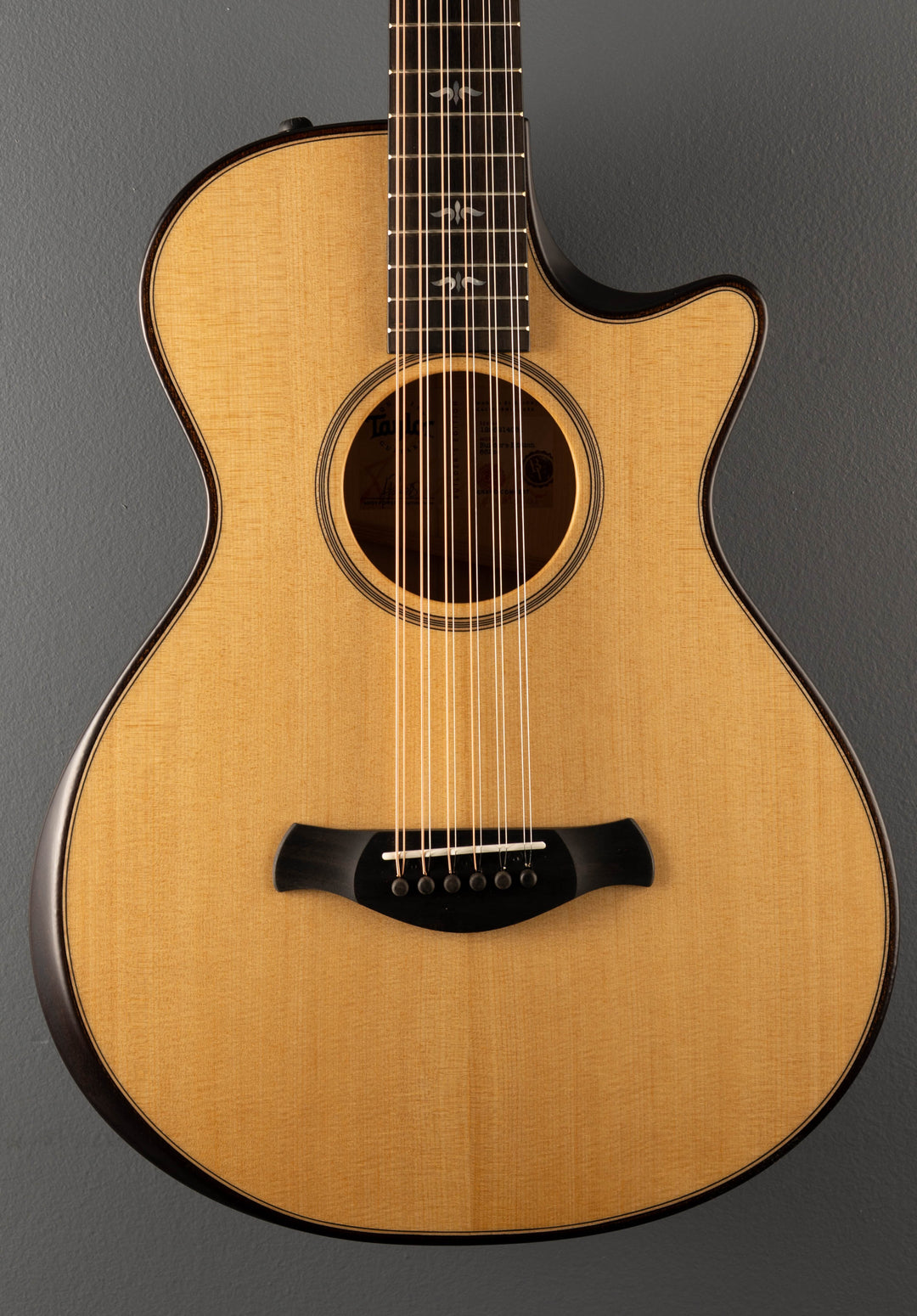 Builder’s Edition 652CE 12 String