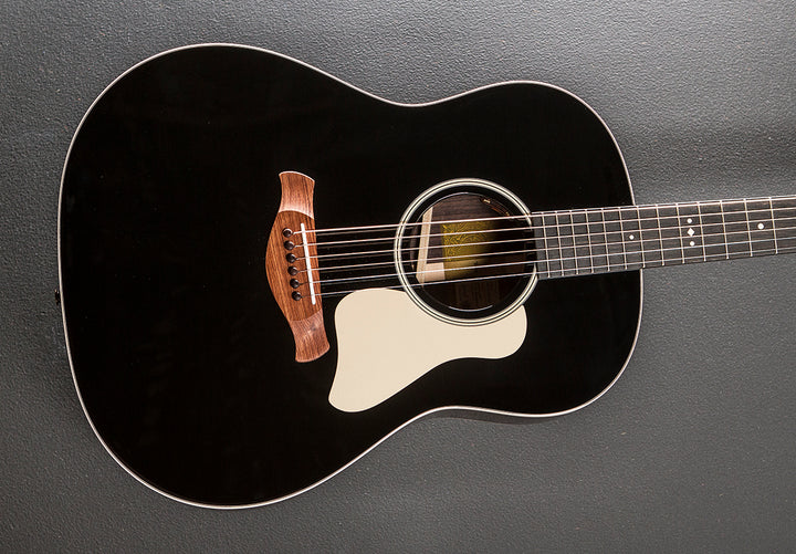 Gold Label 717E Blacktop '25