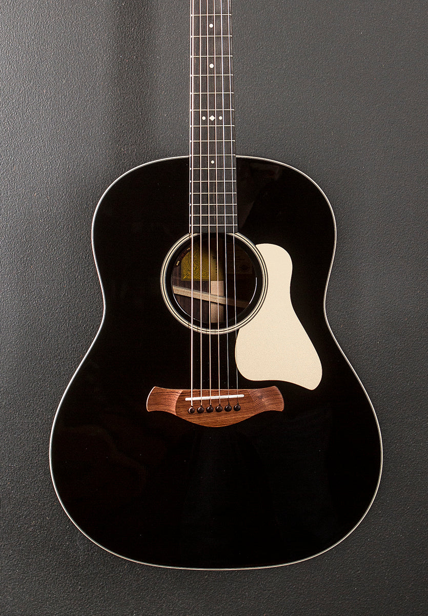 Gold Label 717E Blacktop '25