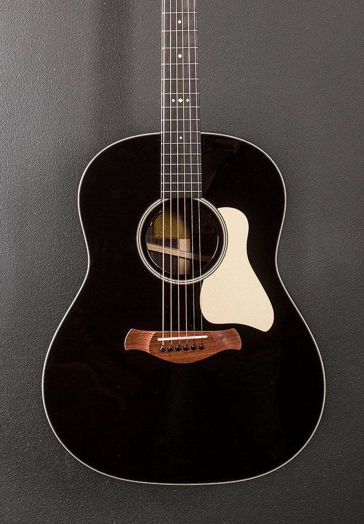 Gold Label 717E Blacktop '25