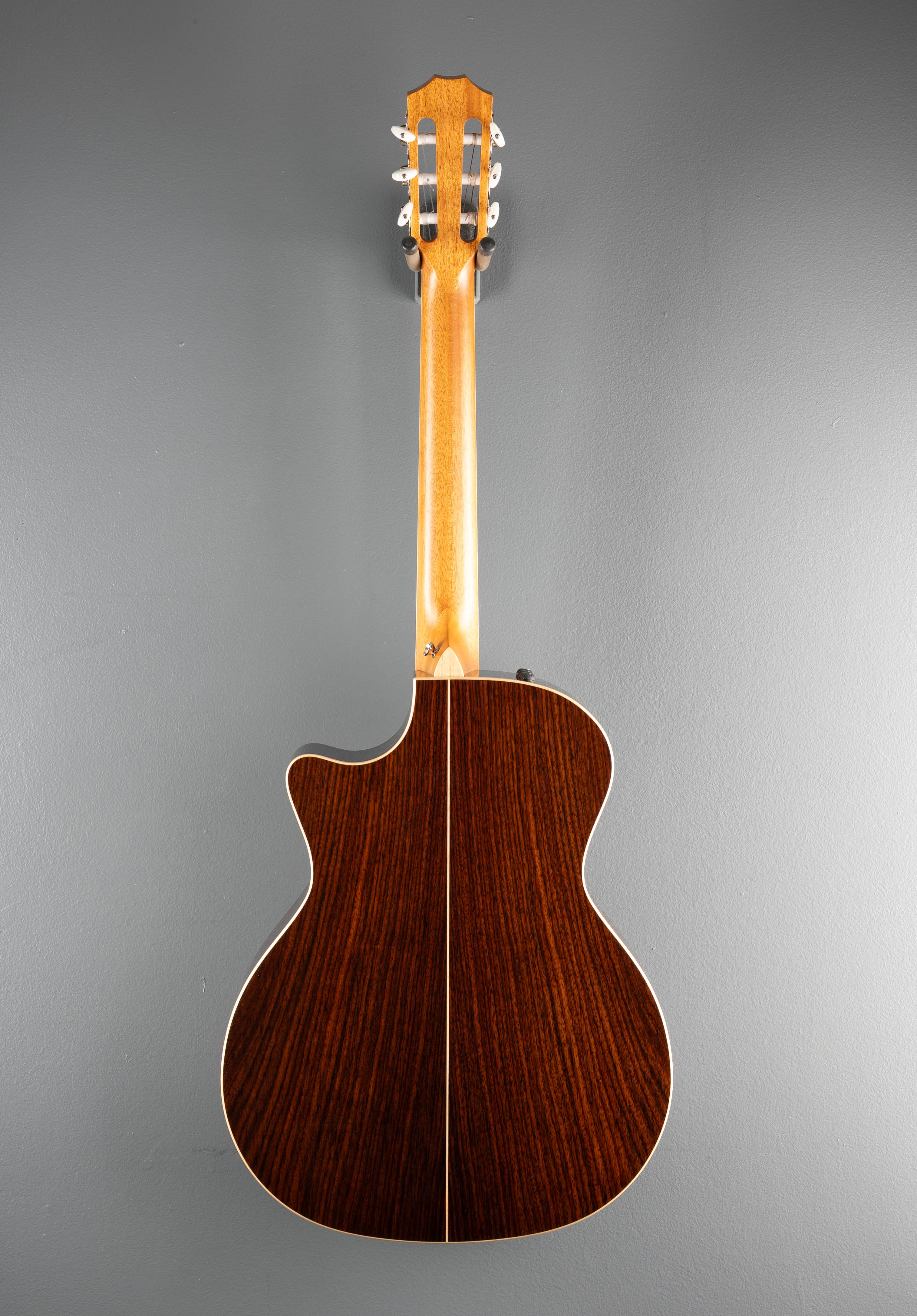 814CE-N – Dave's Guitar Shop