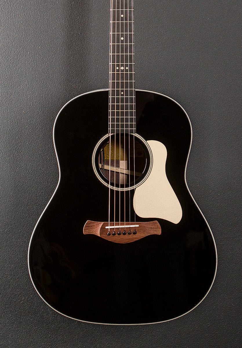 Gold Label 717E Blacktop '25