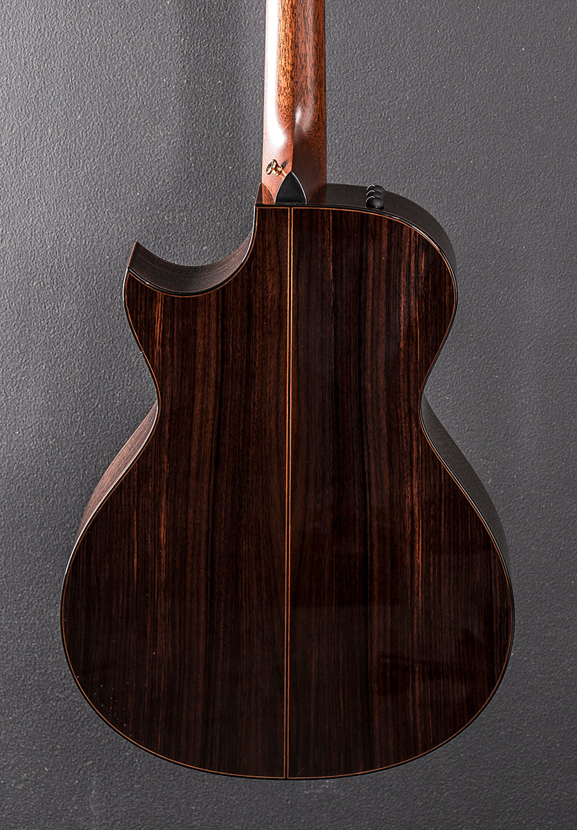 Used Custom 912CE 12-Fret &