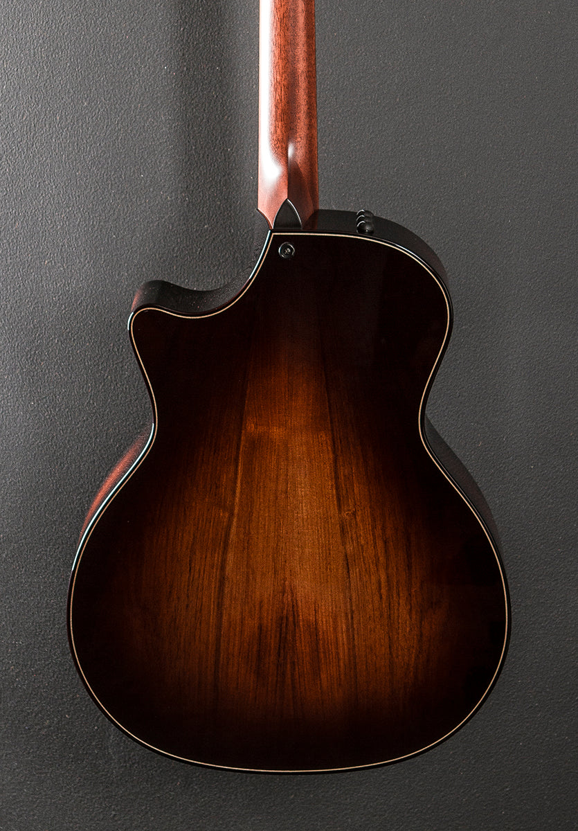 Builder's Edition 814CE Honduran Rosewood/Adirondack Spruce