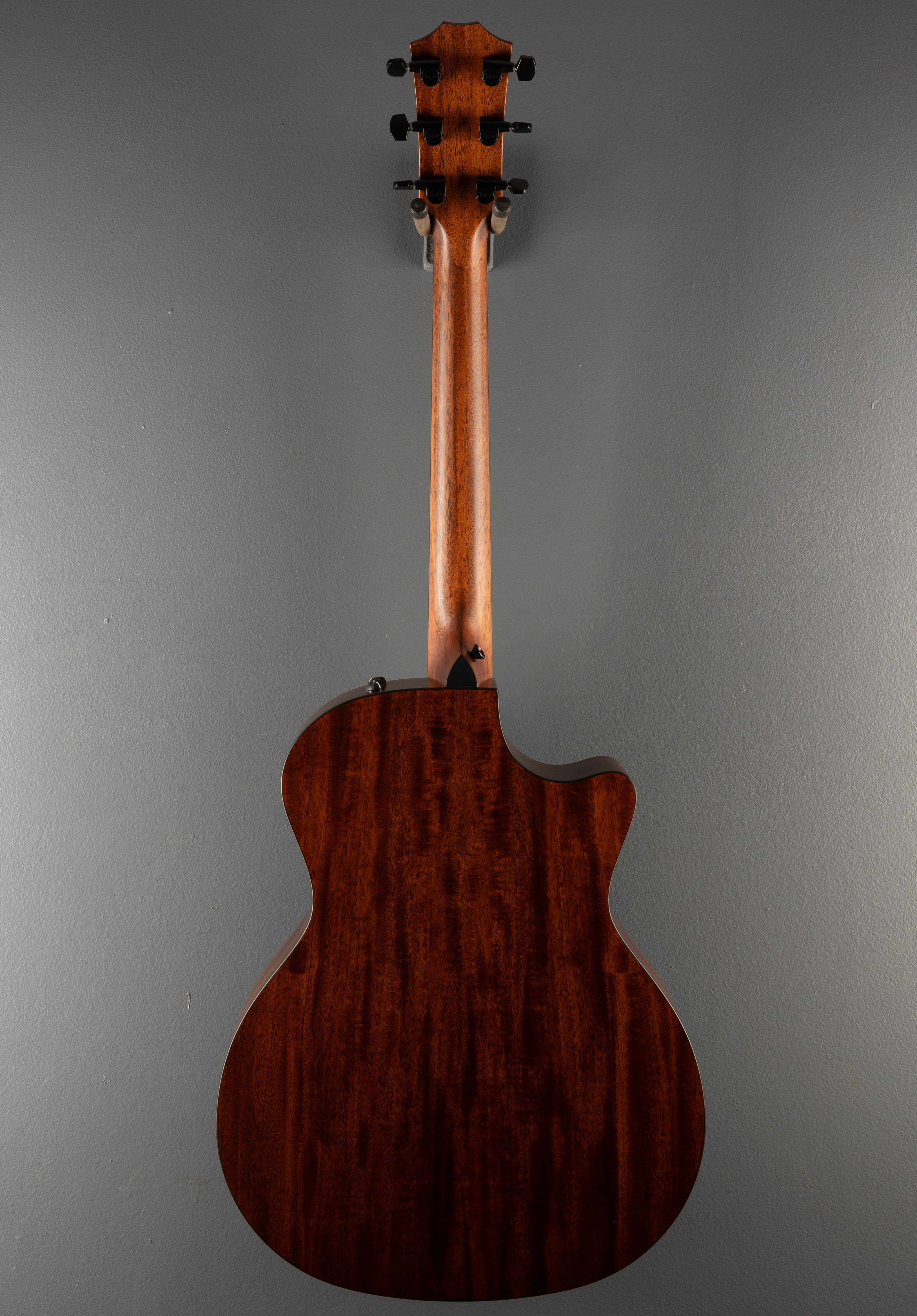 324CE Left Hand – Dave's Guitar Shop
