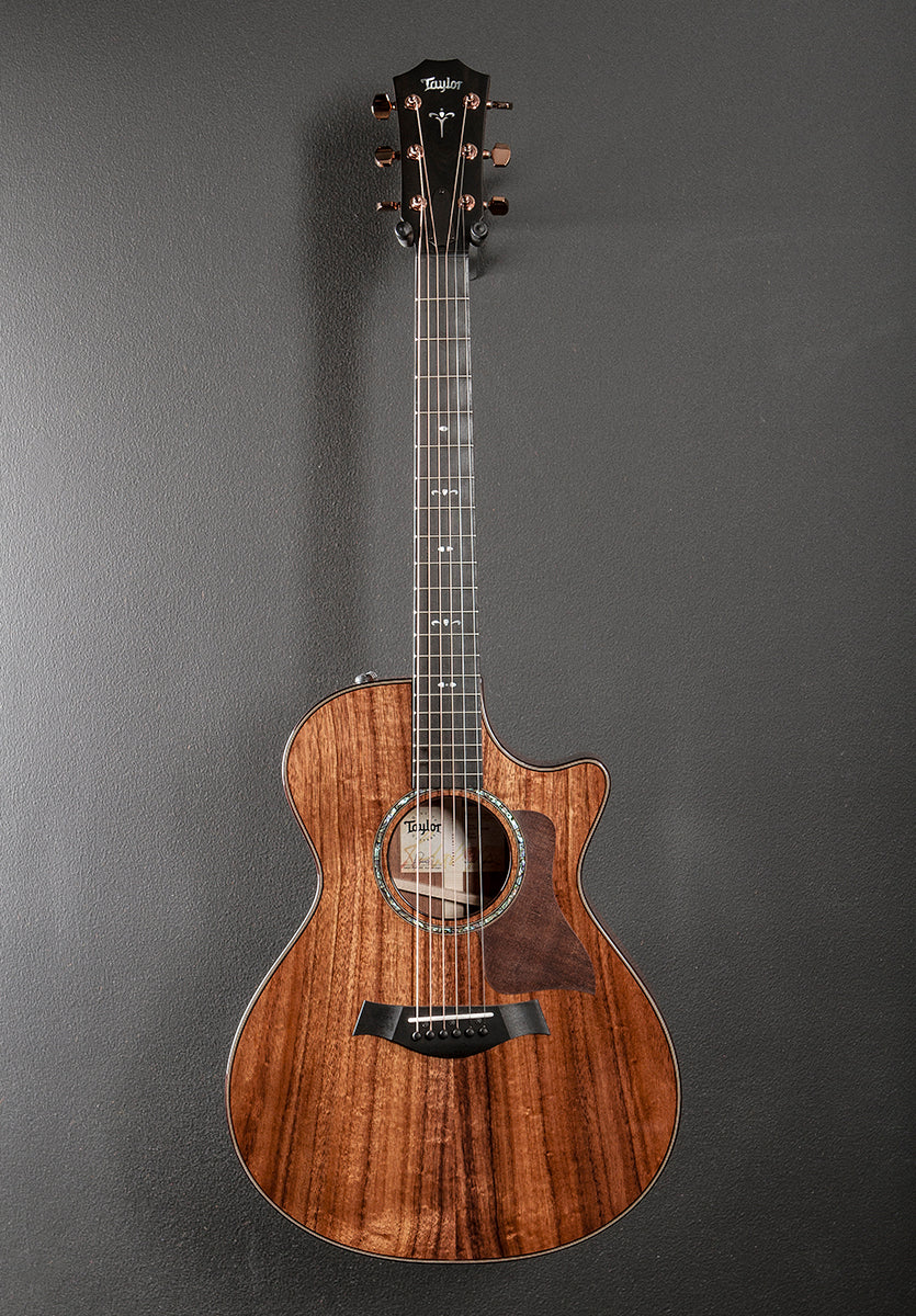 2024 722CE – Dave's Guitar Shop
