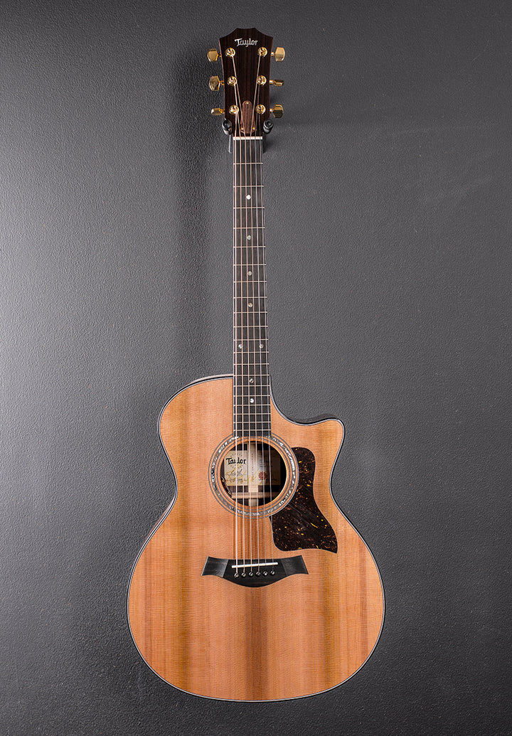 Legacy 714CE