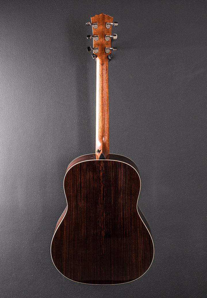 Gold Label 717E Blacktop