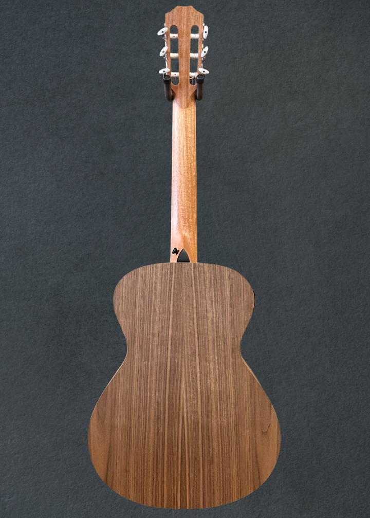 USED Academy 12E-N &