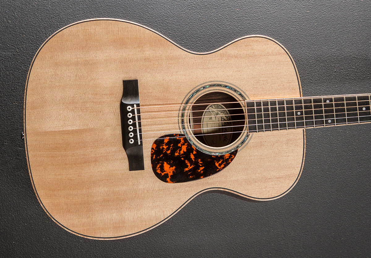 Larrivee – Dave's Guitar Shop