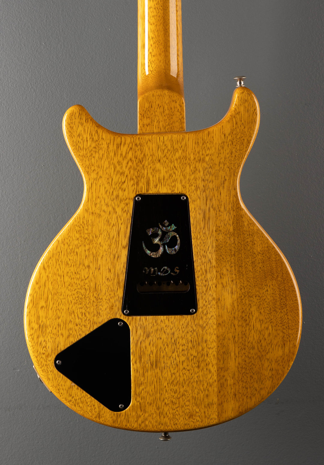 KL33 Santana Korina, '08