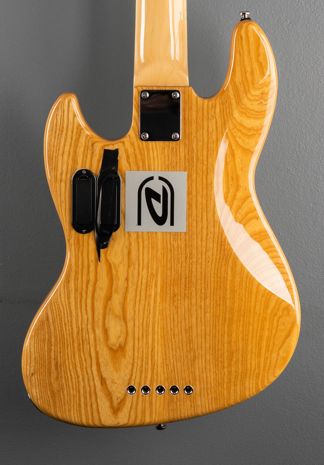 Marcus Miller V7 5 String Bass, Recent