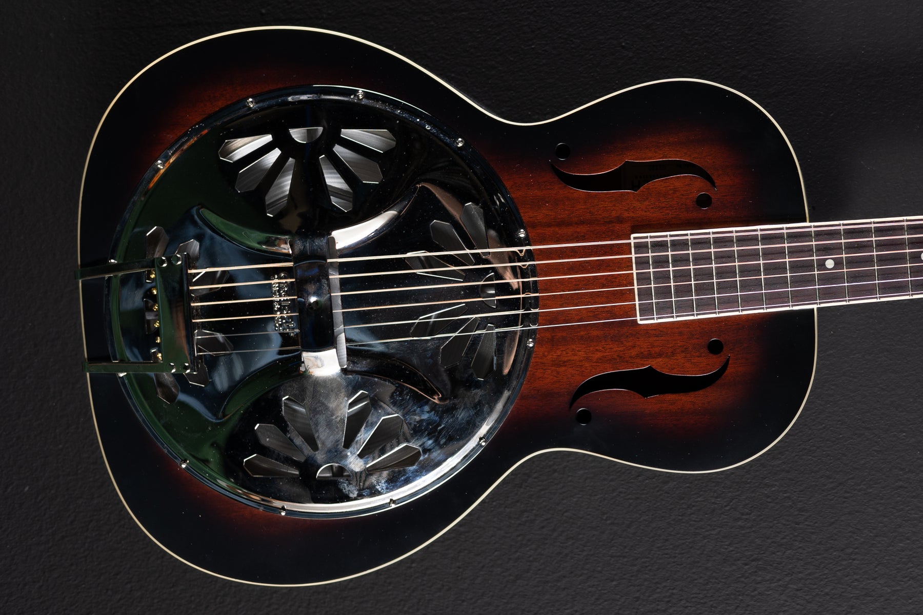 G9220 Bobtail Round Neck Resonator Recent Dave s Guitar Shop