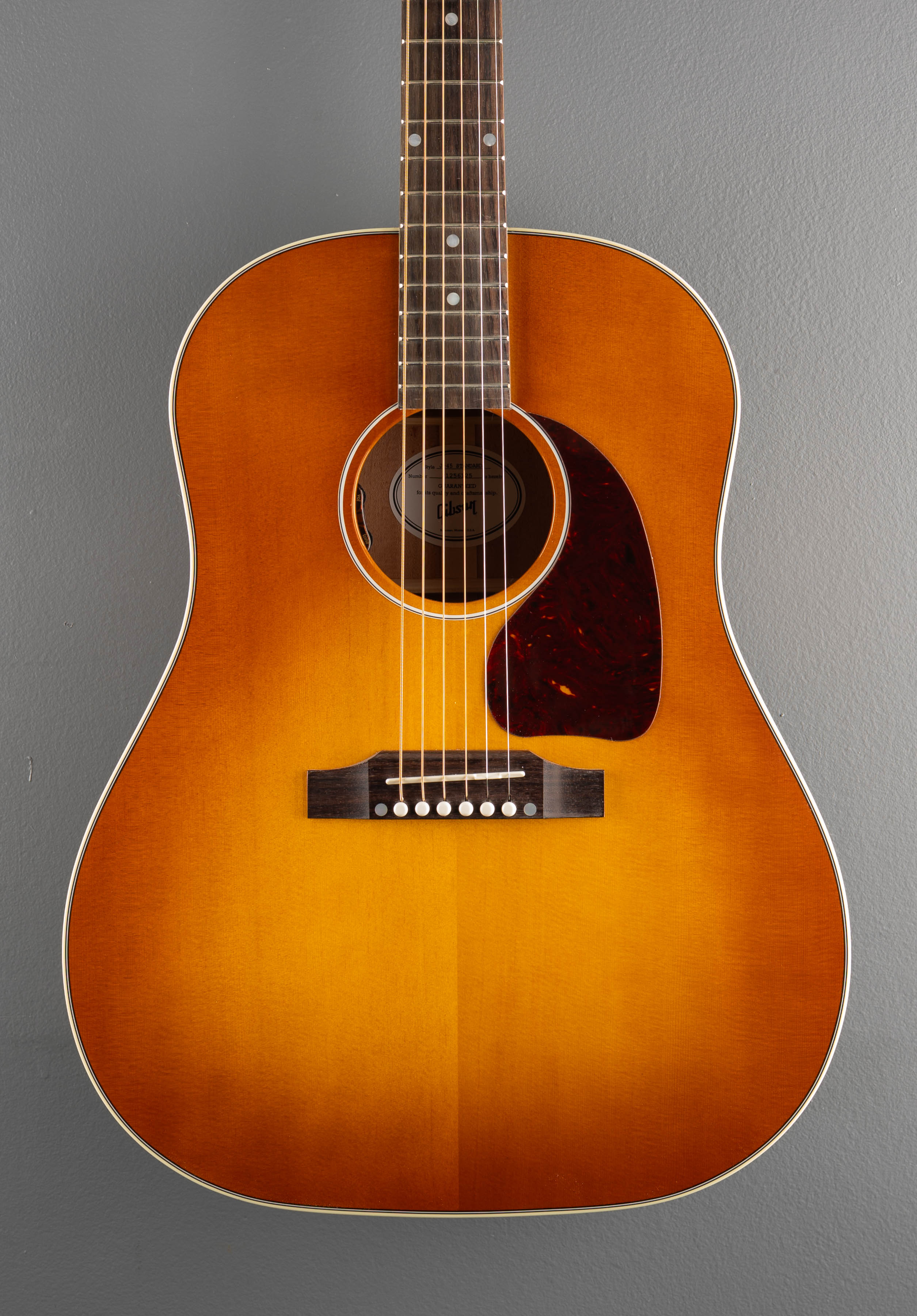 J-45 Standard - Heritage Cherry Sunburst – Dave's Guitar Shop